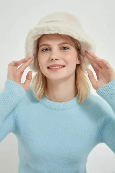 -1 Beige Plush Bucket Hat