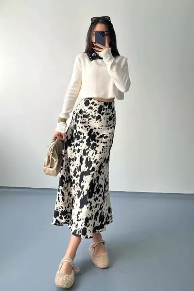 Узор тай-дай вискоза атласная ткань verev модель миди длина юбка - бежевый фон