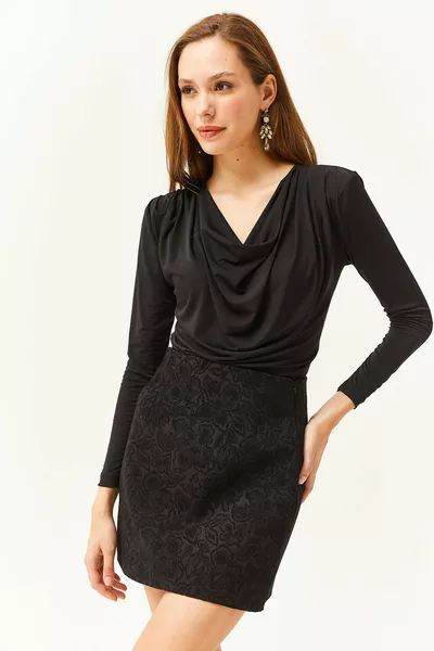 المرأة أسود مبطن مطوي Degaje طوق بلوزة 