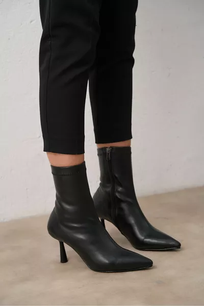 Melissa Black Color Тънки дамски разтегливи ботуши на ток