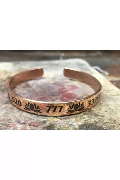 سوار نحاسي نقي تسلسل رقمي قديم