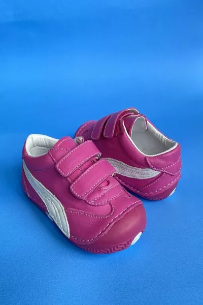 جلد طبيعي العظام الخطوة الأولى أحذية الطفل الفوشيه