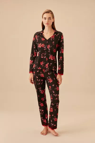 Beladen mannelijke pyjamaset