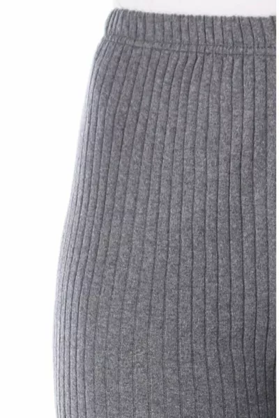 Дамски сиви удобни оребрени панталони и анцузи