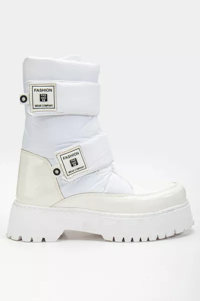 أحذية الثلج النسائية