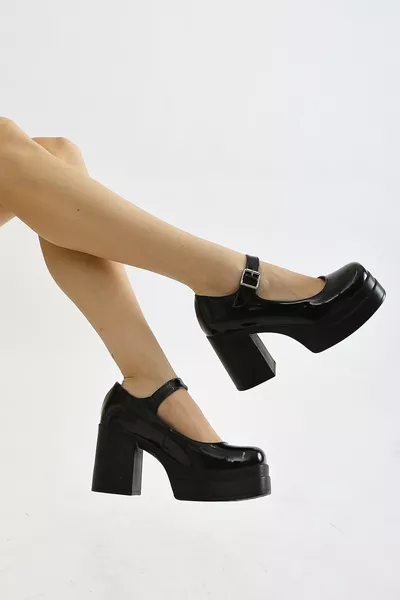 Nilsea الأسود براءات الاختراع الجلود البيضاوي اصبع القدم منصة أحذية عارضة