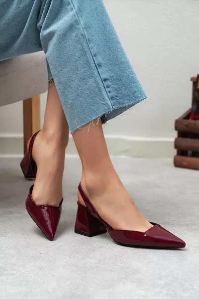 Sammy Tacchi spessi in pelle verniciata bordeaux a punta