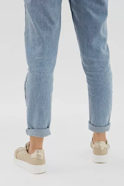 سنيكرز وسنيكرز جلد طبيعي للسيدات   مليار Ayk 