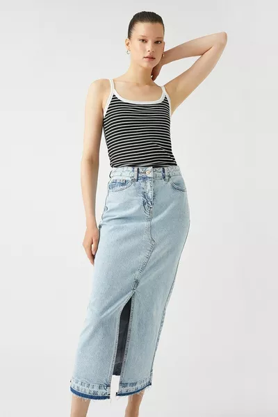 Damen Midi-Denim-Rock mit Schlitz und detaillierter Tasche vorne MD