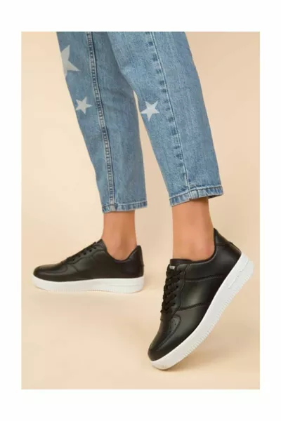 Air Black & White Schnürsneakers