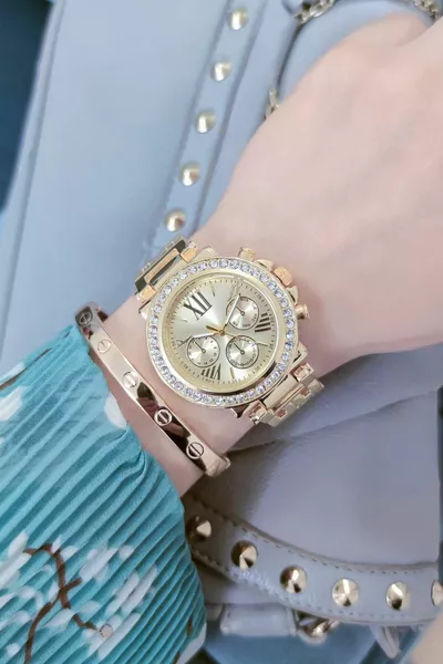 Armbanduhr mit Armband in Spezialbox