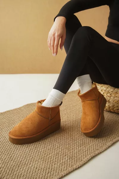 سميكة وحيد جولة اصبع القدم الريش تان سويدي نصف الأحذية