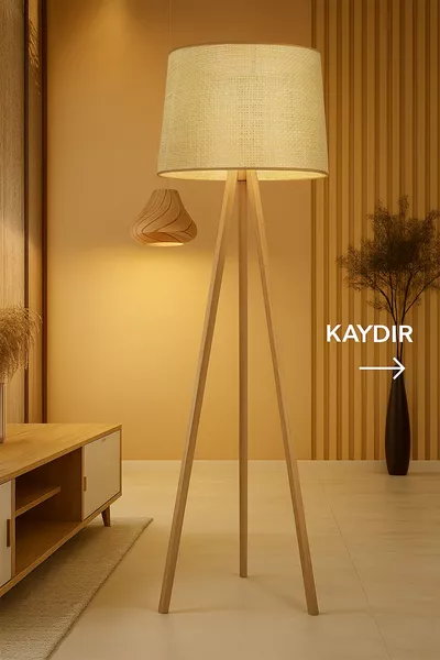 Подова лампа от естествен ратан и дърво