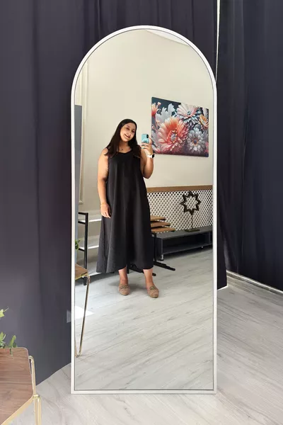 Specchio da Terra per Influencer con Cornice in Metallo Bianco  Cm