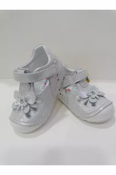 CHAUSSURES ORTHOPÉDIQUES PREMIER PAS POUR FILLES EN CUIR VÉRITABLE.