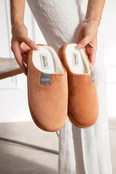 Kadın Yumoş Kışlık Sıcak Astar Ev Terliği Çeyiz-Bohça Terliği Hediyelik Terlik Kaydırmaz Rahat Taban