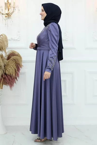 Abiti da sera in raso chiaro indaco