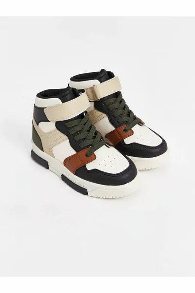 أحذية الأولاد بطول الكاحل