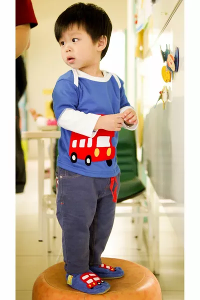 Size 0-6months, .5cm Heel to Toe, London Bus Genuine Suede Baby Booties