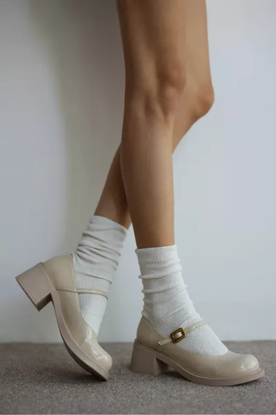 Nora Mocassin Femme à talons courts Détail Cheville Accessoire Femme - EKRU