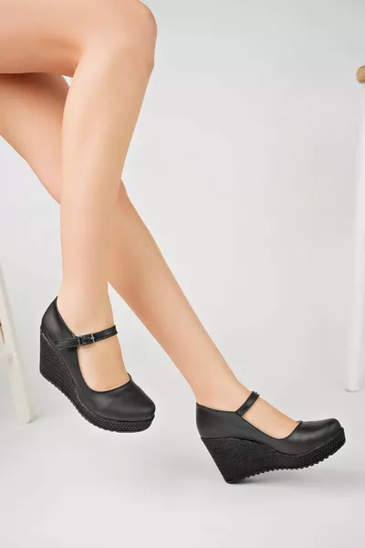 Gepolsterte Sohle Knöchelschnalle Schwarz Irm Skin Schuhe