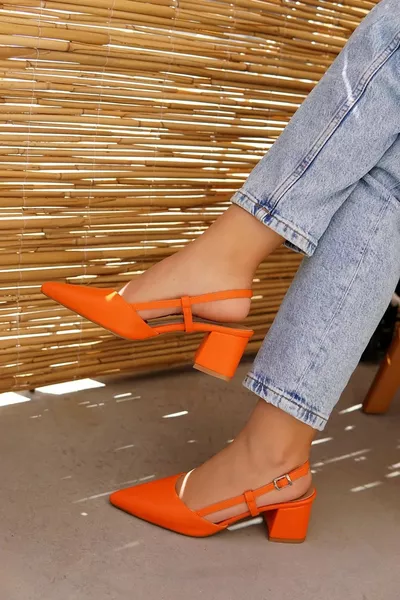 بونيتا أورانج مفتوح الظهر بكعب نسائي مفتوح الظهر