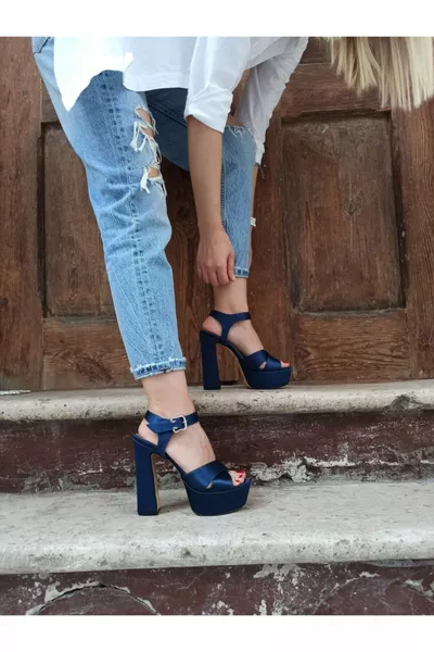Navy satijnen kruisband plateauzolen voor dames