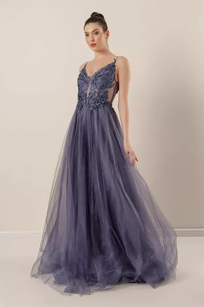 Guipure Kleid aus gefüttertem Tüll mit Seilriemen und Perlendetail