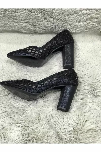 Zwarte Laser Cut Buitenste Tule Dikke Hakken Damesschoenen