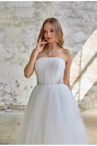 Strapless Zoomline Fluffy Midi Lengte Avondjurk met Otriches