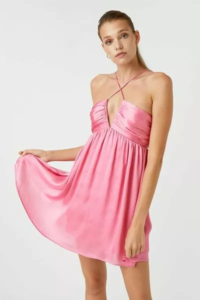 Дамска мини рокля с детайли за прозорци fw