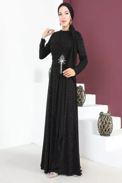 Famalin Abendkleid aus glänzendem Stoff aus Chiffon mit detaillierten Hijab-Details