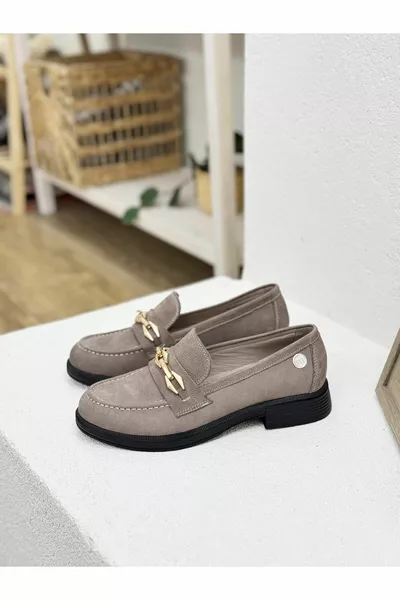  أحذية جلدية طبيعية مع تفاصيل مشبك