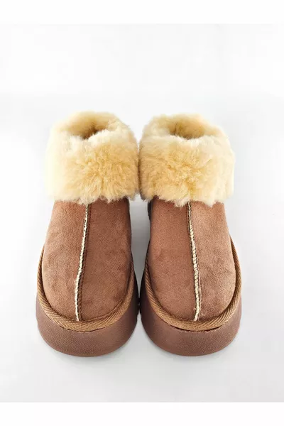 Шерстяные женские сапоги на толстом каблуке