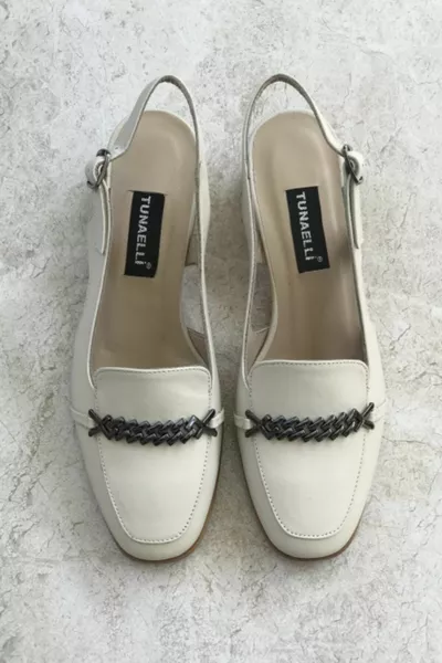 Tacchi da donna in vera pelle beige