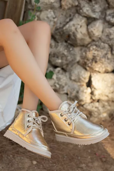 حذاء ثلجي من جلد الغزال الحقيقي من الطراز الملكي مع فرو داخل نعل منخفض