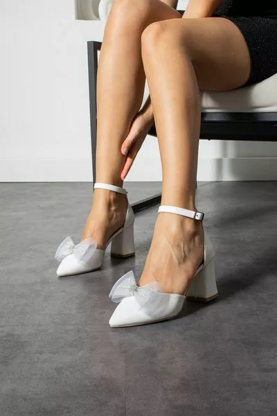 حبة اللؤلؤ الأبيض مفصلة مساء اللباس الأحذية