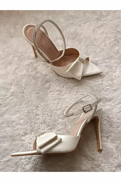 CAROLINE WITTE STRIK EN STEEN GEDETAILLEERDE BAND, 5CM BRUIDSSCHOENEN