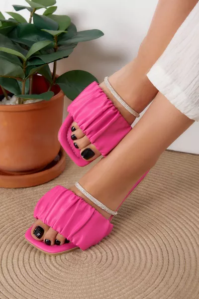 شباشب فوشيا حجرية نسائية - 