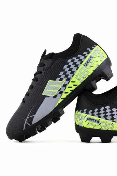  أحذية كرة القدم للجنسين من Grassfield