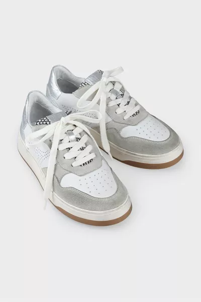 حذاء رياضي نسائي جلدي عرجاء