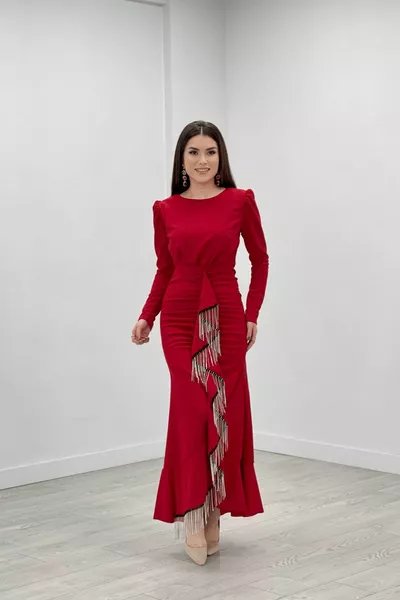 Robe de soirée détaillée en tissu crêpe importé avec pompon en pierre - Rouge