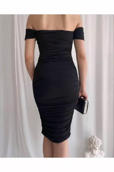 فستانك القصير الأنيق باللون الأسود