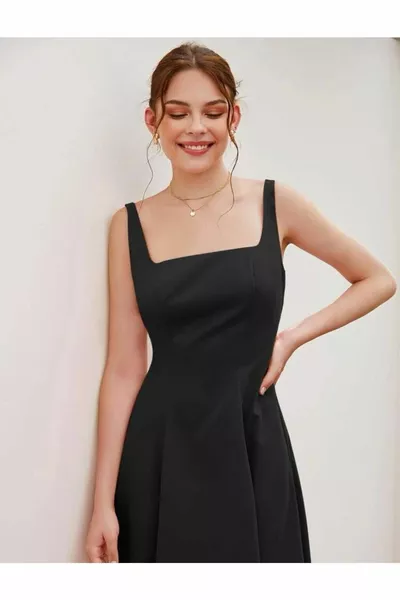 Midi-jurk met vierkante hals en bandjes