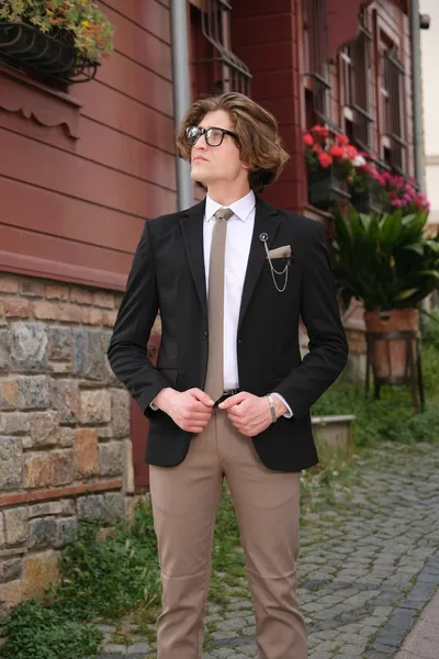 Приталенный пиджак