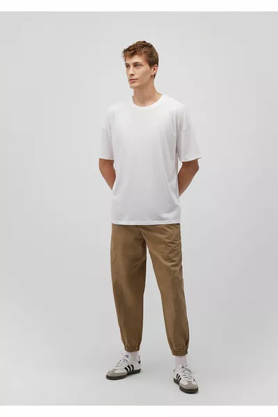 T-shirt oversize bianca in cotone biologico oversize / taglio ampio 