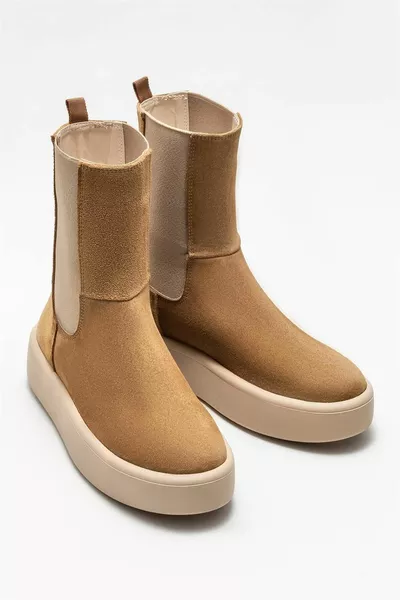 أحذية نسائية من الجلد الطبيعي