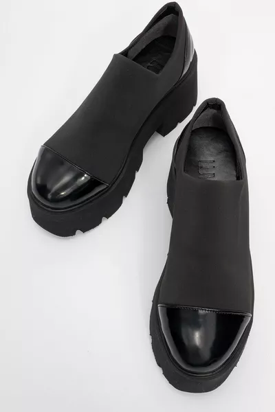 GRENA أسود براءات الاختراع الجلود سكوبا المرأة سميكة وحيد أحذية عارضة