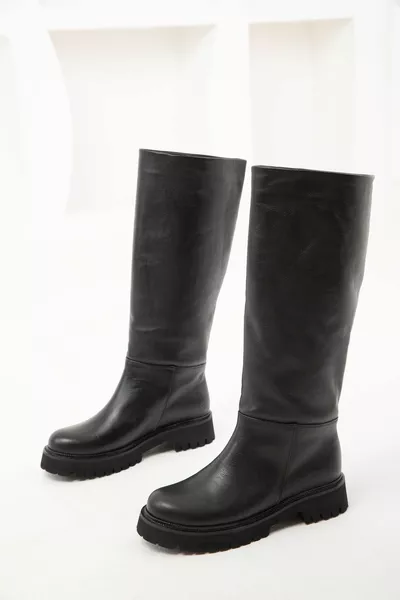 حذاء نسائي جلد طبيعي أسود 