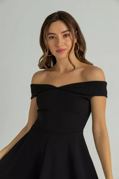 Dehnbarer Scuba Kreppstoff Madonna Kragen Kurzes schwarzes Abendkleid Abschlusskleid 